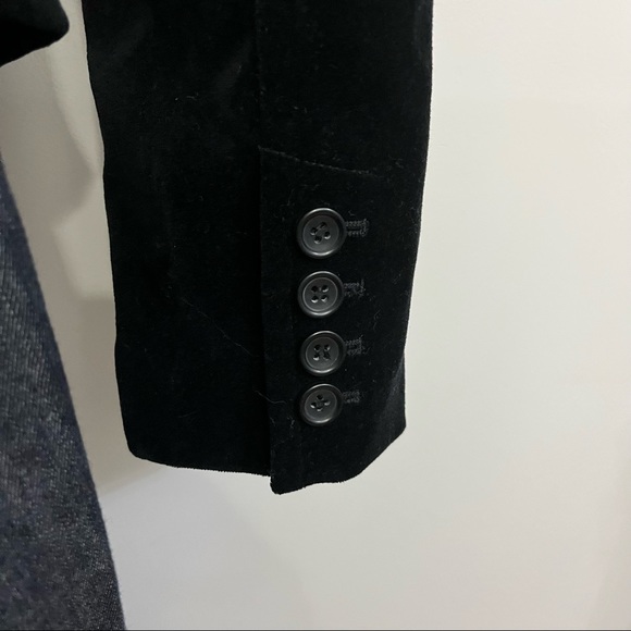 Black Velour Blazer Jacket by Express is NWT. Size 4 - Picture 9 of 12